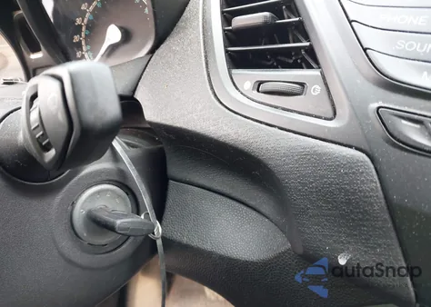 2018 Ford Fiesta S z USA, uszkodzony, nr VIN 3FADP4AJ9JM138166